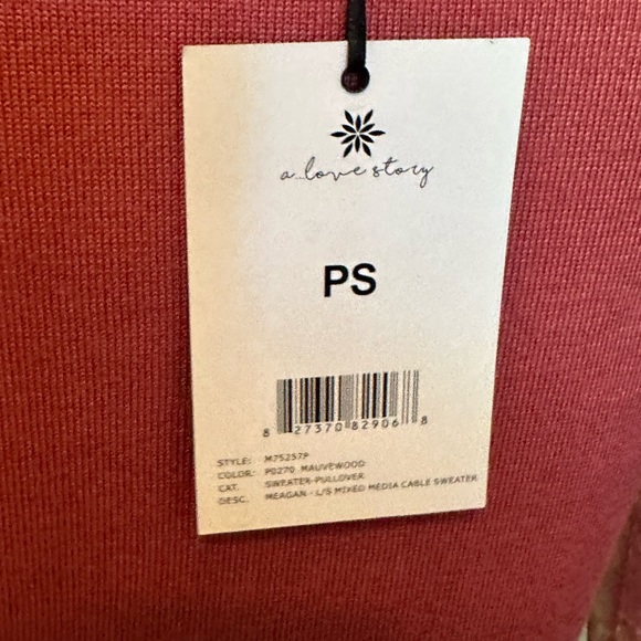 Beautiful petite sweater-New with tag! (Necklace not included) - Picture 3 of 4